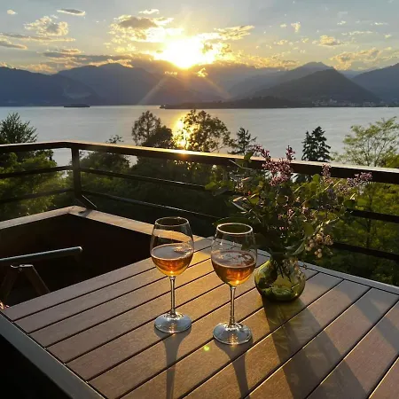 New Cozy With Lakeview Lägenhet