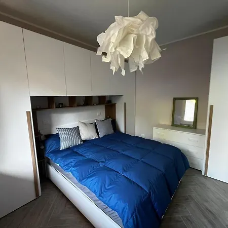 New Cozy With Lakeview Cerro (Laveno-Mombello)