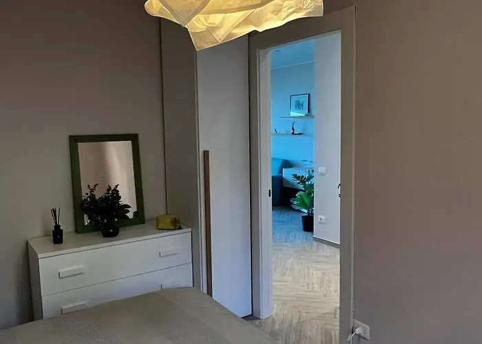 New Cozy With Lakeview Apartament