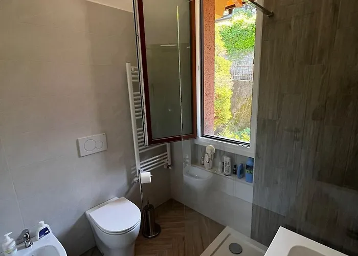 New Cozy With Lakeview